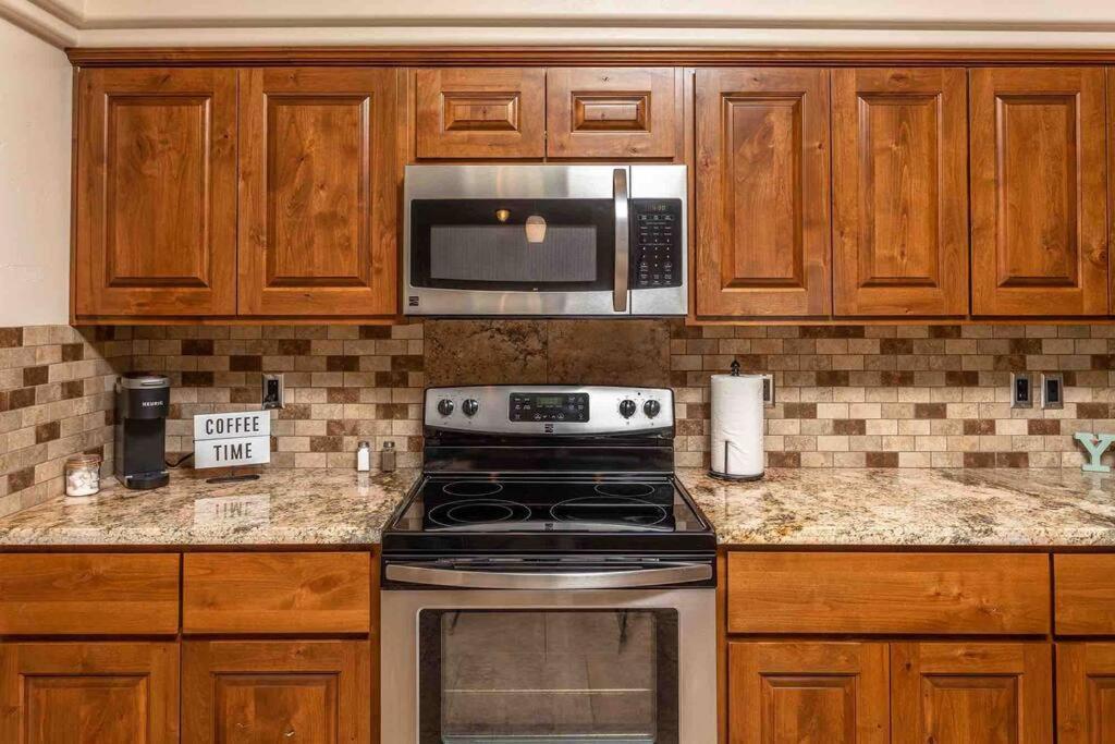 Hot Tub . Spacious . Pets . Central . Boat Parking Lake Havasu City Exterior foto